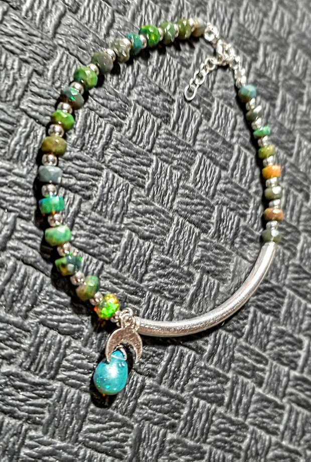 Bratara argint opal de foc etiopian verde charm argint semiluna asimetrica boho chic trendy - Transport gratuit