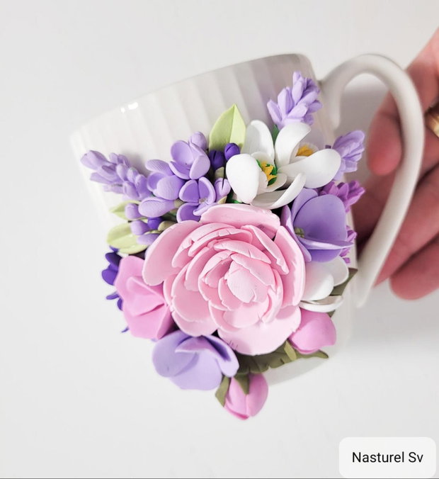 Cana: Bujori, liliac, ghiocei, lavandă și hortensii