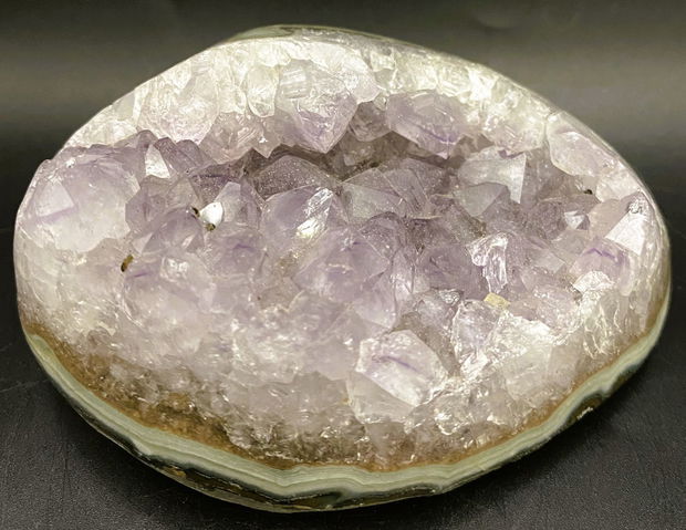 Ametist - geoda de piatra semipretioasa