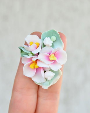 Flori de mar si lacramioare- Brosa Martisor
