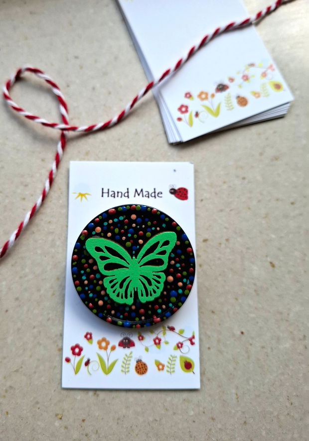 Martisor Brosa cu fluturi
