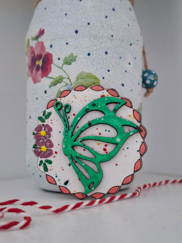 Martisor cu magnet Fluture