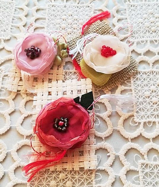 set brose flori martisoare alb roz zmeuriu corai