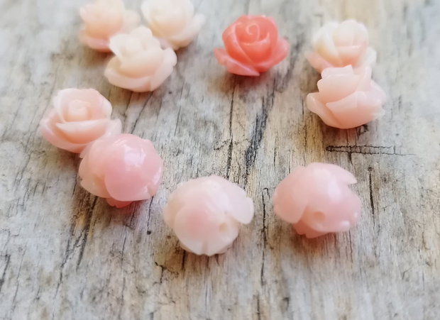 Trandafirasi din pasta de coral, 10x11x8 mm