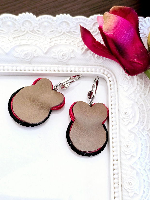 Cercei rosii cu negru, Cercei soutache