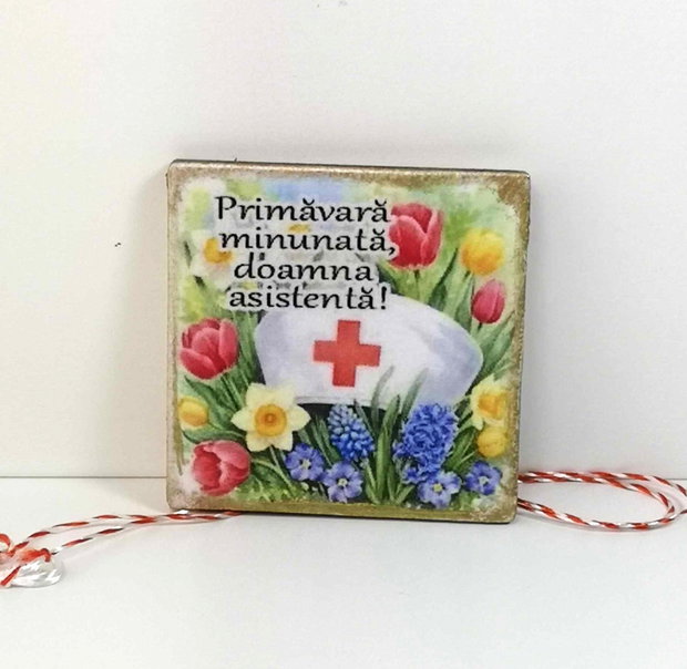 Martisor personalziat asistenta medicala