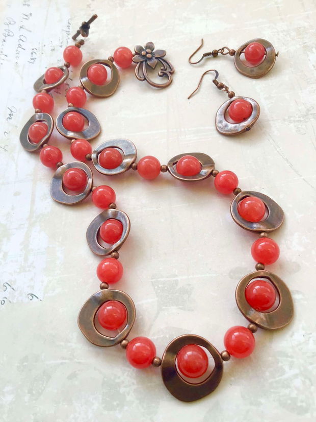 Colier vintage jad rosu & cupru