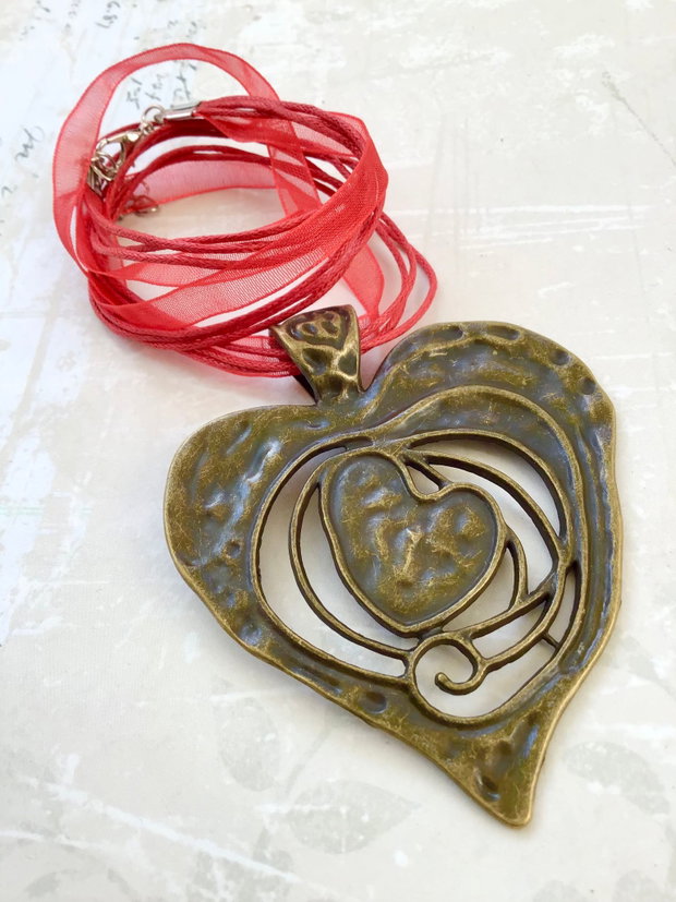 Pandantiv MARTISOR inima & snur organza rosu