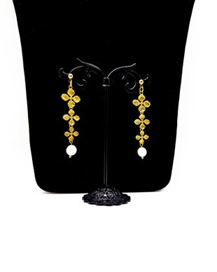 Cercei "Pearl flowers" din inox auriu, alama si perle de cultura