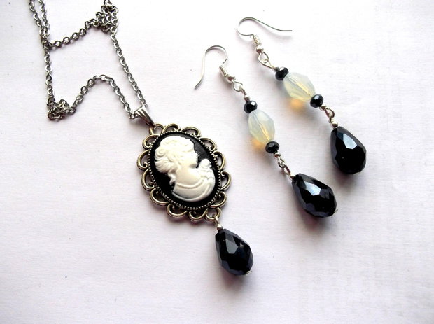 set cu camee si  cristale 48017