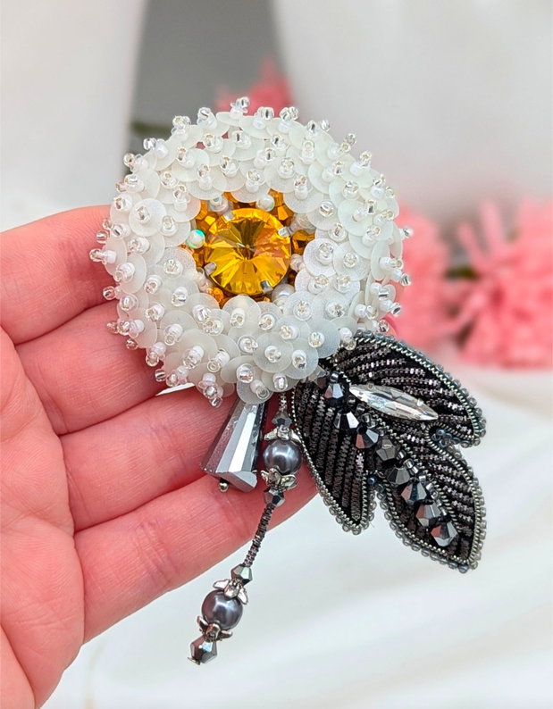 Rezervat Broșă Păpădie Albă - Silver Leaf Dandelion