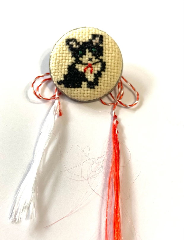 Brosa - martisor cu broderie manuala