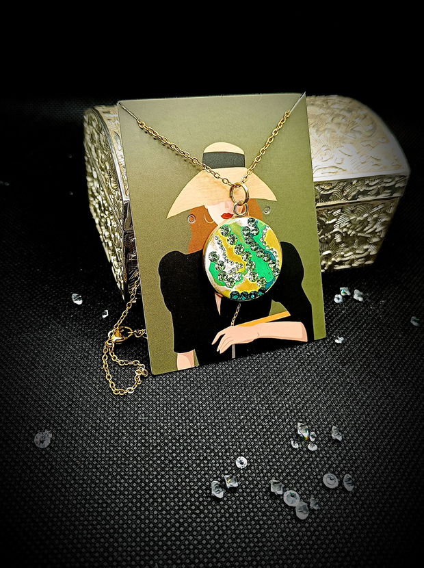 Colier inox aurit cu pandantiv cristale Swarovski