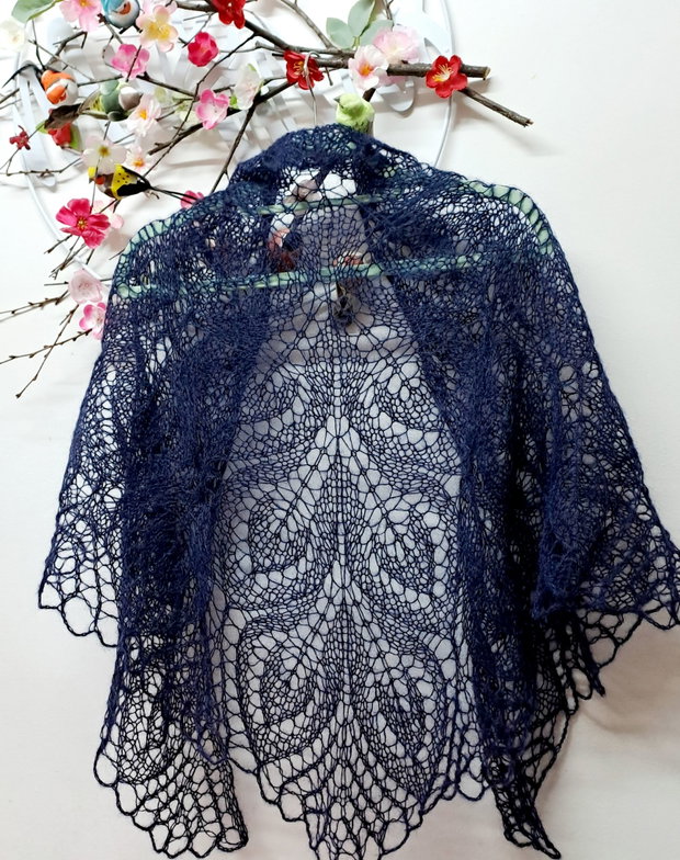 Șal triunghiular bleumarin