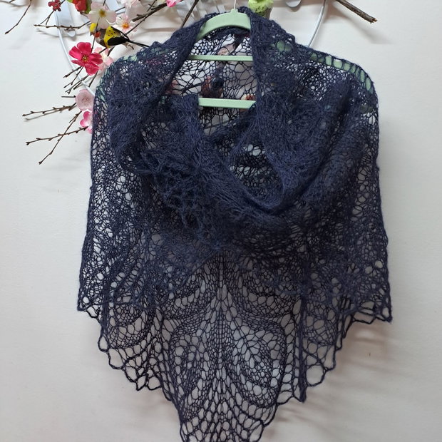 Șal triunghiular bleumarin