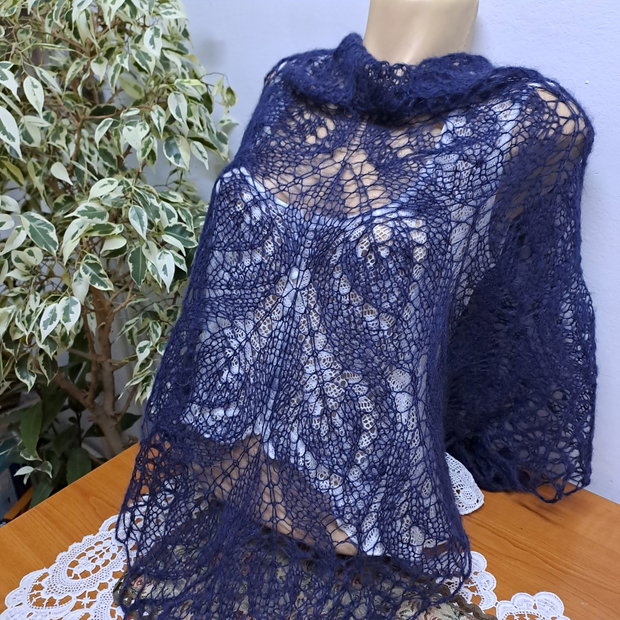 Șal triunghiular bleumarin