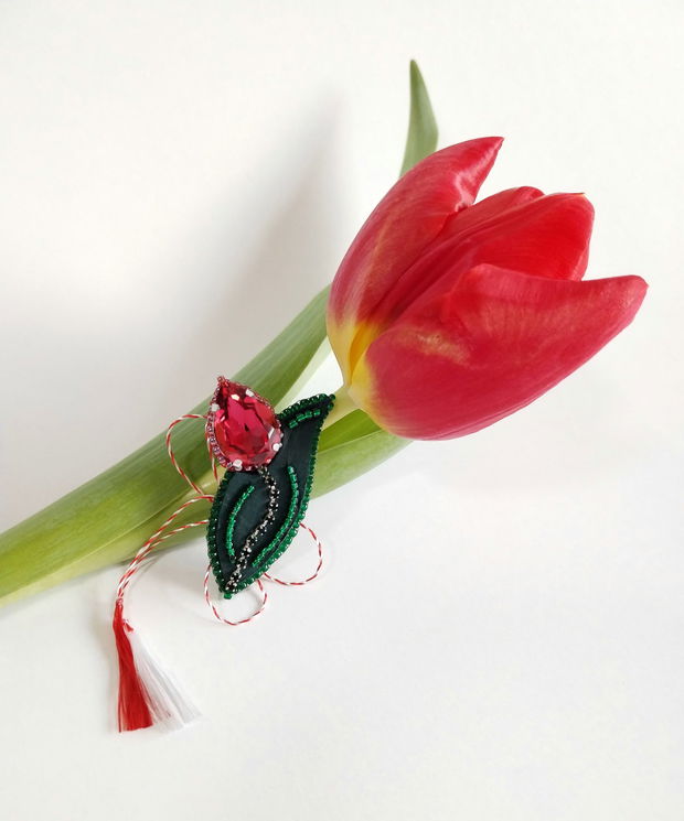 Brosa Martisor Lalea