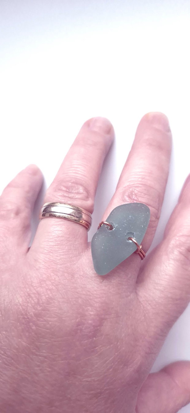 Inel din cupru cu sticla de mare-sea glass