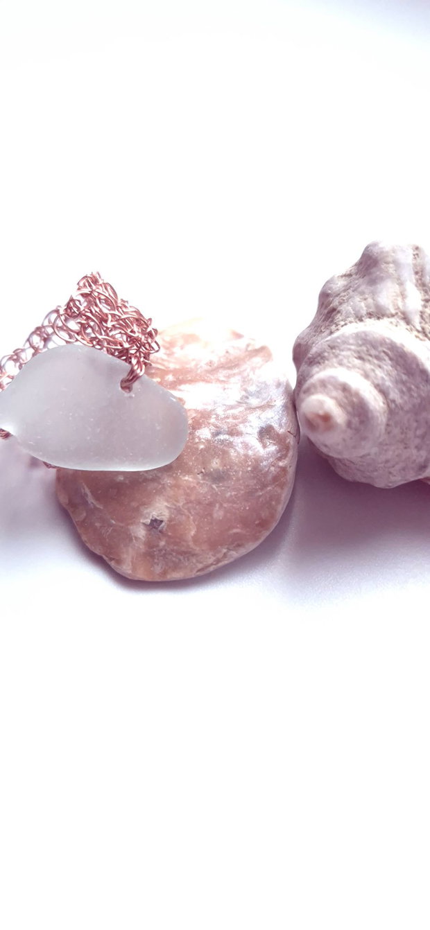 Inel din cupru cu sticla de mare sea glass bleu