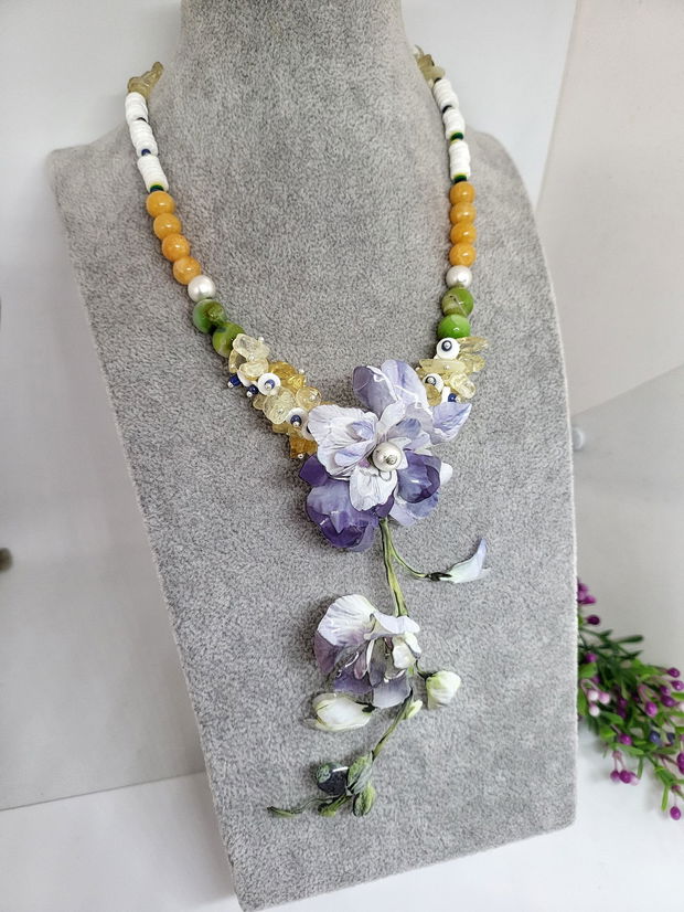 Colier blue flower