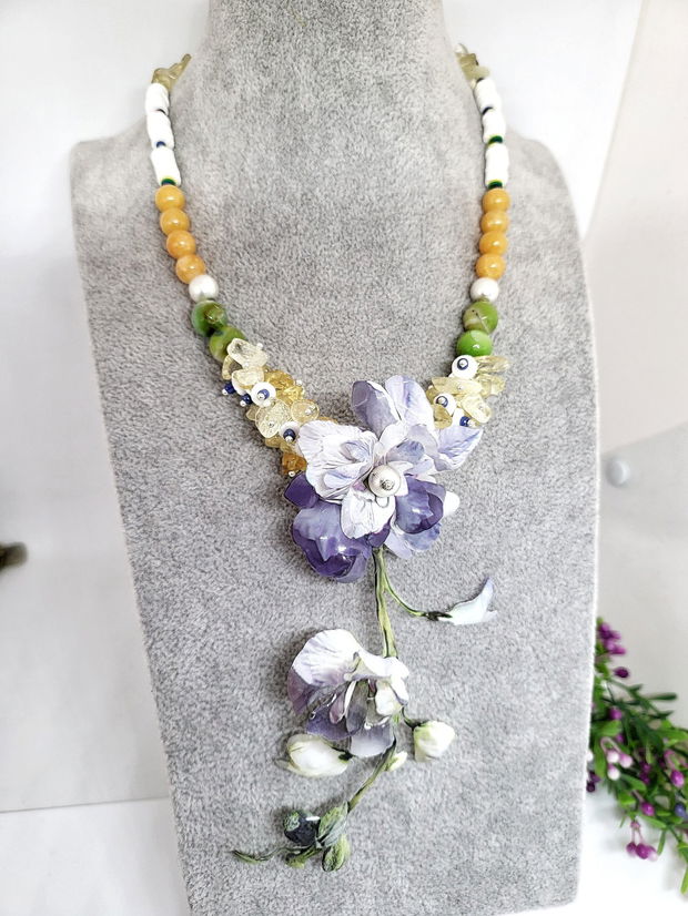 Colier blue flower