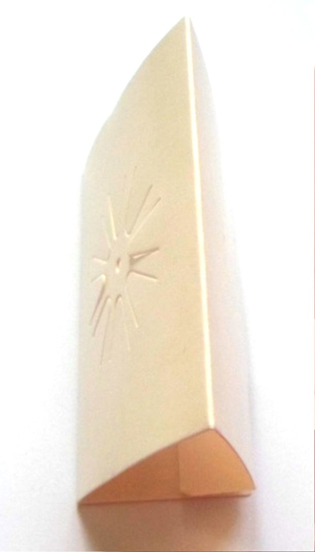 Cutie triunghi alba pentru martisor