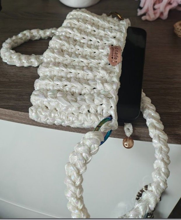 Gentuta telefon by Irina