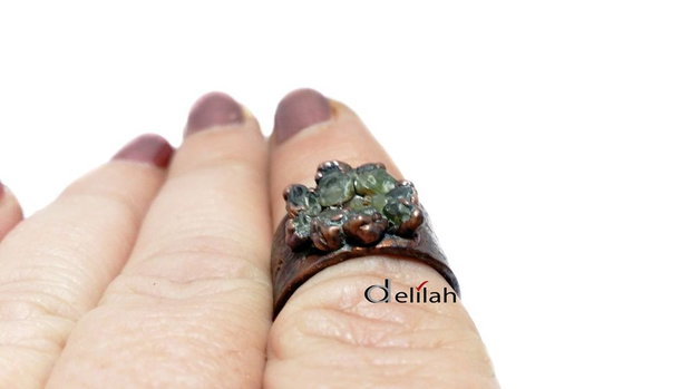 Inel din cupru cu cipsuri peridot IN116