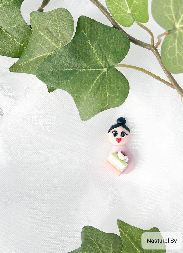 Brosa martisor: Love