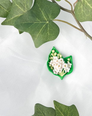 Brosa martisor: Lacramioare