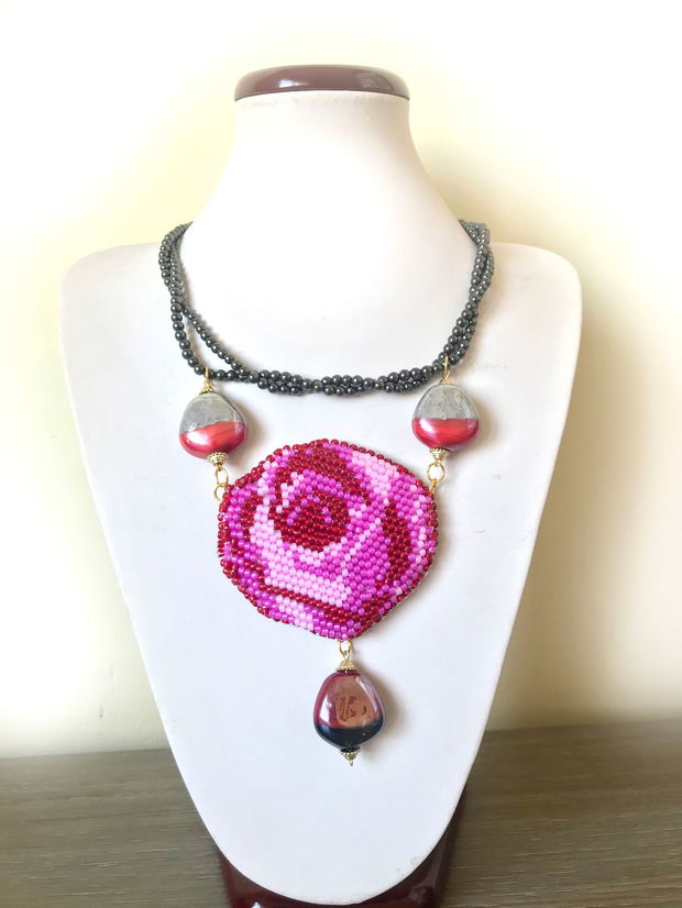 Colier statement '' Royal Rose "