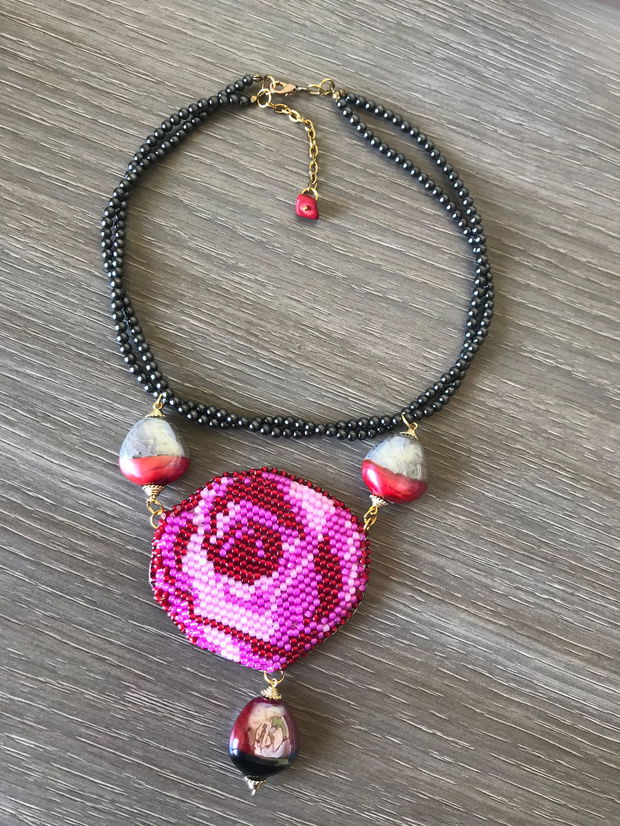 Colier statement '' Royal Rose "