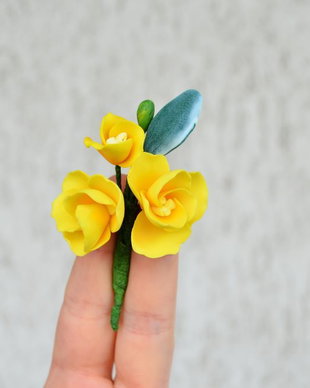 Frezii galbene- Brosa Buchet