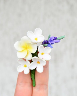 Plumeria, liliac si lavanda- Brosa Buchet