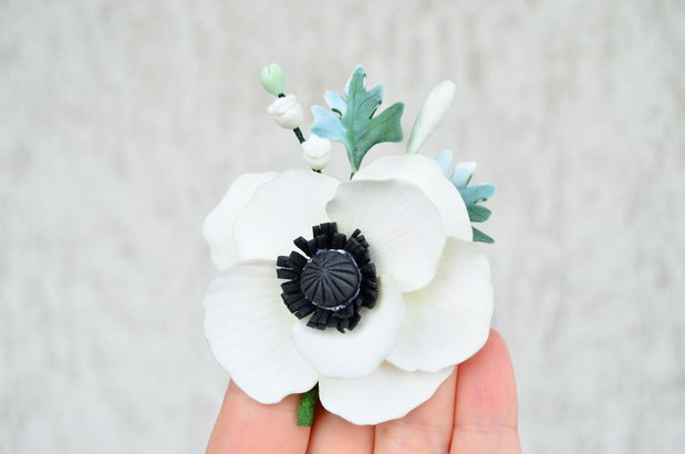Anemona alba si lacramioare- Brosa buchet