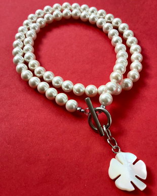Colier MARTISOR perle albe de Mallorca & trifoi sidef natural alb