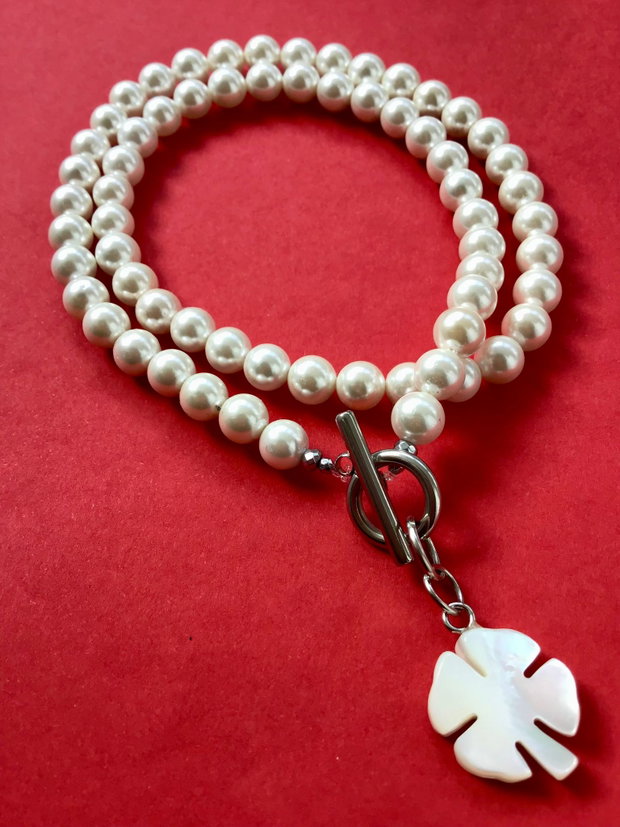 Colier MARTISOR perle albe de Mallorca & trifoi sidef natural alb