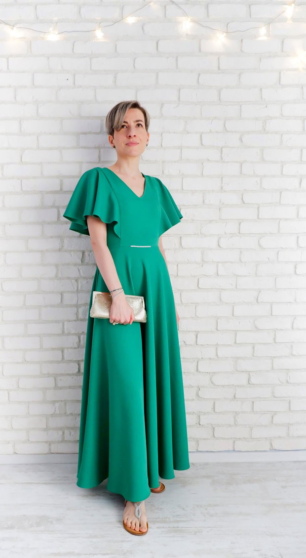 Rochie Lunga Eleganta Verde cu Volane pe Umeri