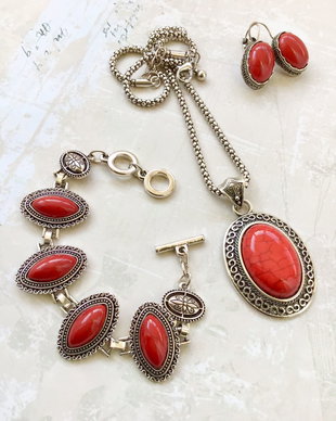 Set vintage MARTISOR howlit rosu