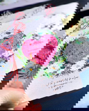 Martisor plantabil - hartie manuala cu seminte de flori