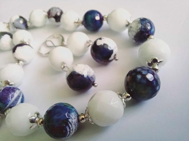 Agate - White& Blue Cobalt