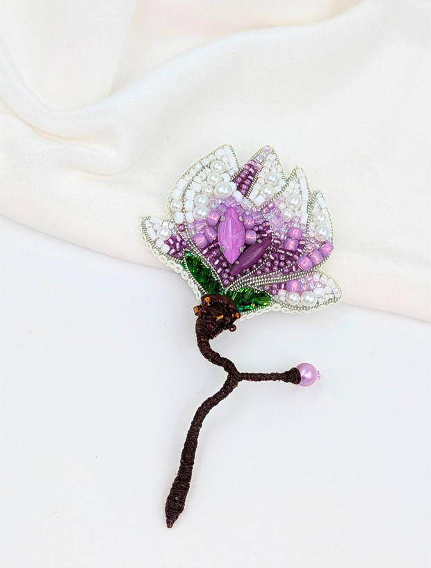 Broșă - Magnolia Liliac Glow
