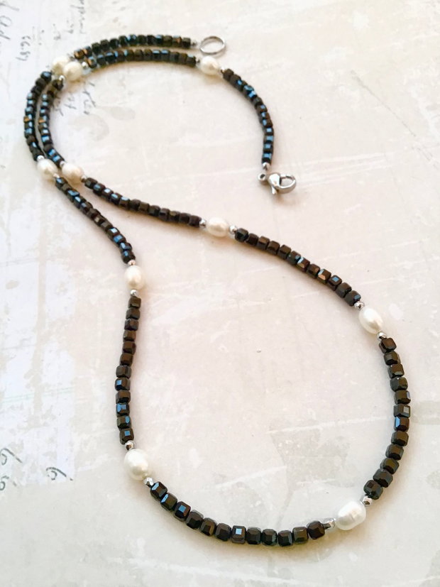 Colier CHOKER spinel negru & perle cultura albe