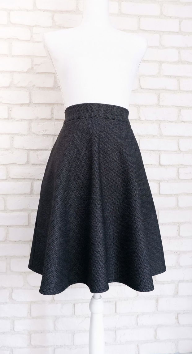 Fusta Clos Stofa Neagra cu Buzunare