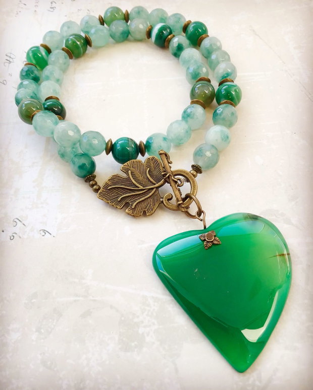 Colier vintage inima agate verzi
