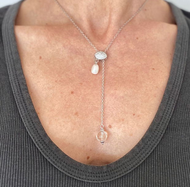 Lant argint cu pandativ zirconiu cubic, perla de cultura si cristal  de stanca