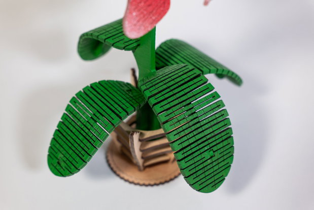 Orhidee Decorativă din Lemn Design Realist, Decupată Laser, 29x14 cm