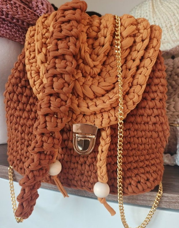 Rucsac crosetat manual by Irina