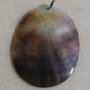 Pandantiv oval mare din sidef NATURAL aprox 33x45 mm (48 mm cu anoul)