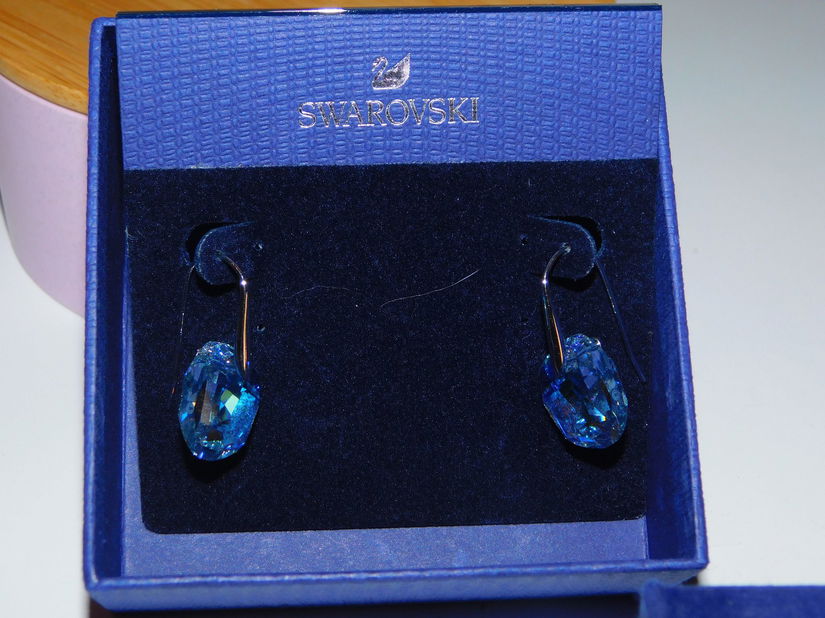 SWAROVSKI,  cercei noi, ambalaj original , Aurora  Borealis